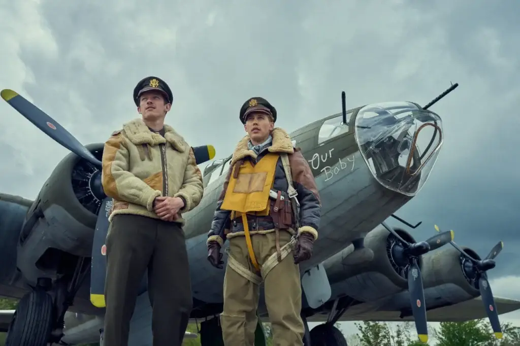 Austin Butler and Callum Turner in Masters of the Air