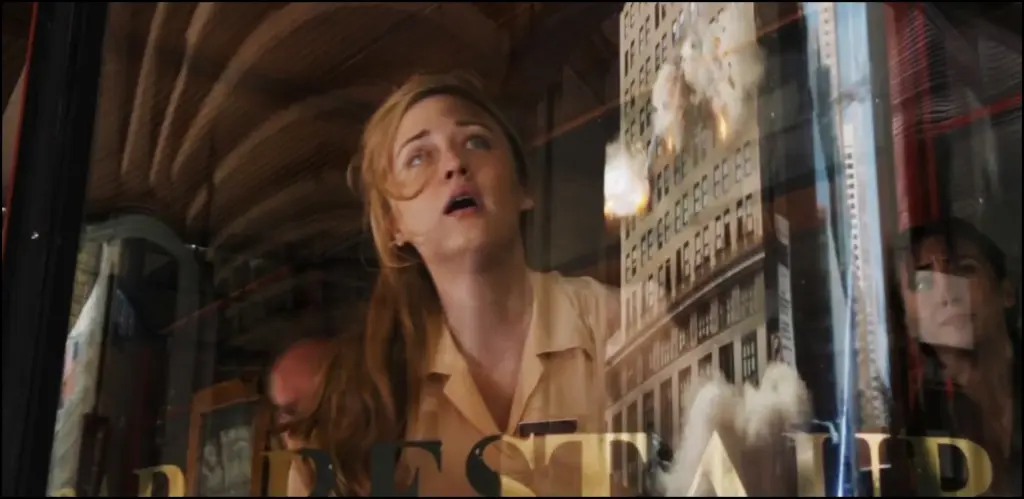 The Waitress Who Was Interviewed At The End Of 'Avengers' Had An Entire Action Sequence