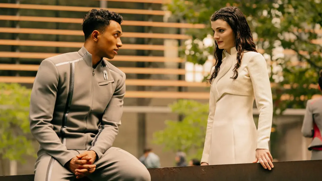 Sandro Rosta and Zoë Steiner are lovebirds in Starfleet Academy