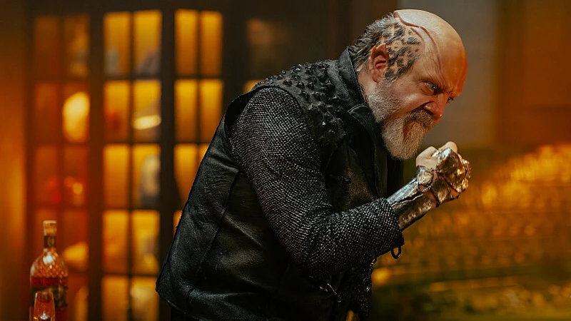 Paul Giamatti chews scenery in Starfleet Academy