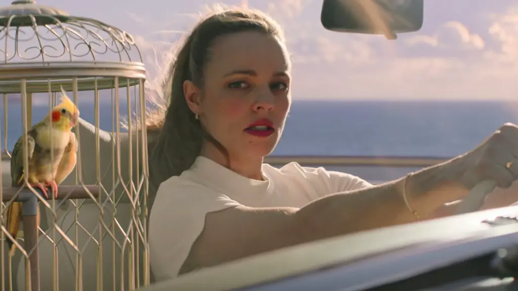 Rachel McAdams in a scene reminiscent of The Birds by Alfred Hitchcock